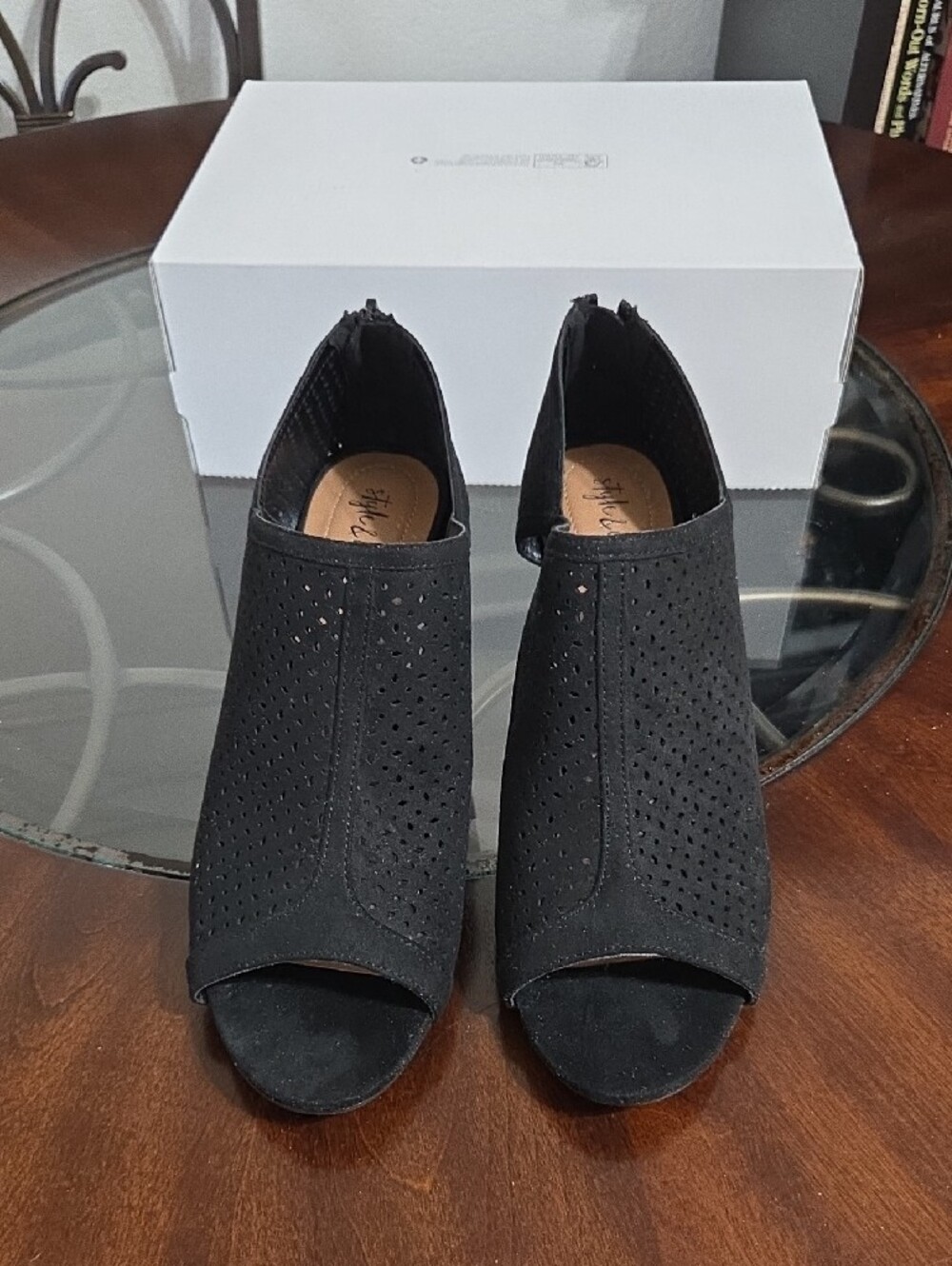 Style & Co. Black Perforated Peep-Toe Heels - Picture 4 of 9